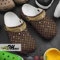 HOT Louis Vuitton brown pattern crocs shoes bull Kybershop 1